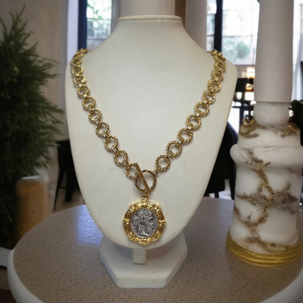18k Gold Plated Chunky Ancient Roman Coin Toggle Necklace - Picture 2 of 5